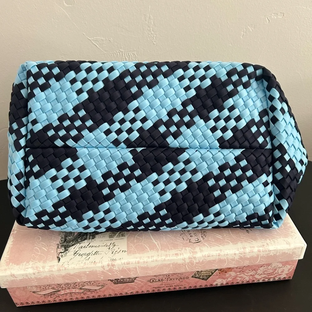 Wild fox NWT Blue and Black Woven Tote Bag - Picture 2 of 9